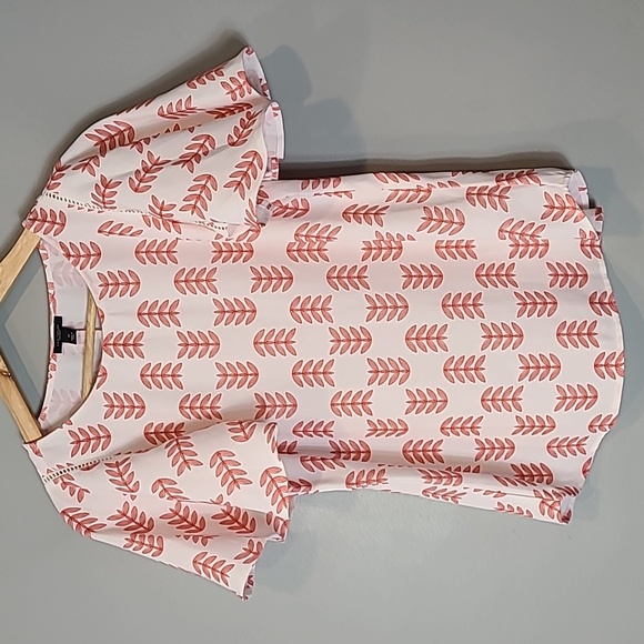 Ann Taylor Blouse Size XS Leaf Top Ruffle Office Comfy Summer Flowy Red White - Picture 1 of 7